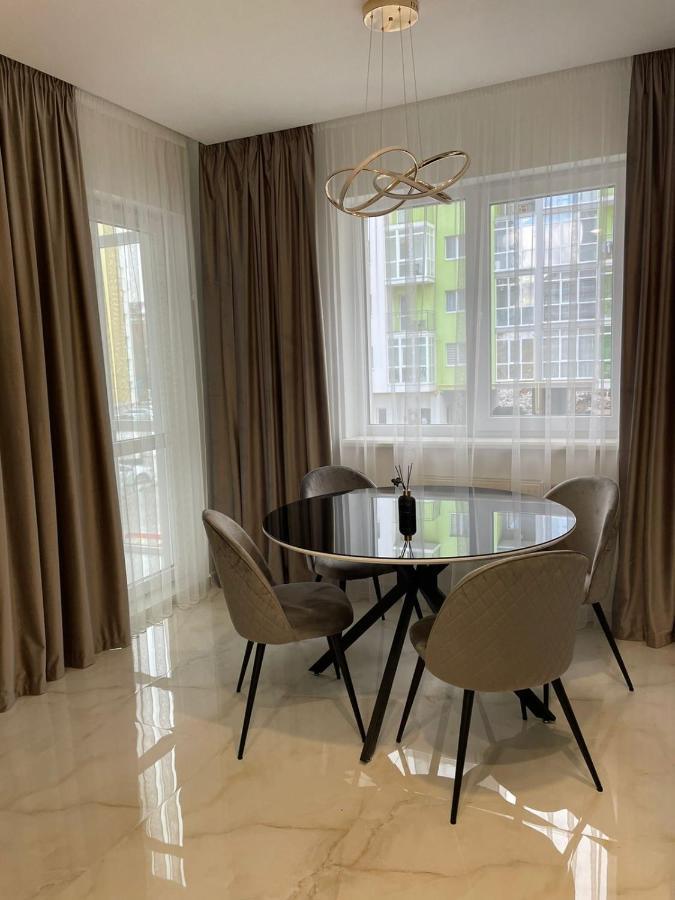 Жк Great Britain Apartment ลวีฟ ภายนอก รูปภาพ
